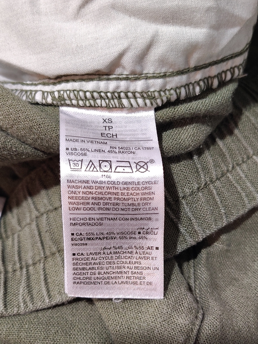 Old Navy Ladies Olive Green Capri Pants,  Ladies Size X-Small,  Summer Pants - Picture 9 of 10